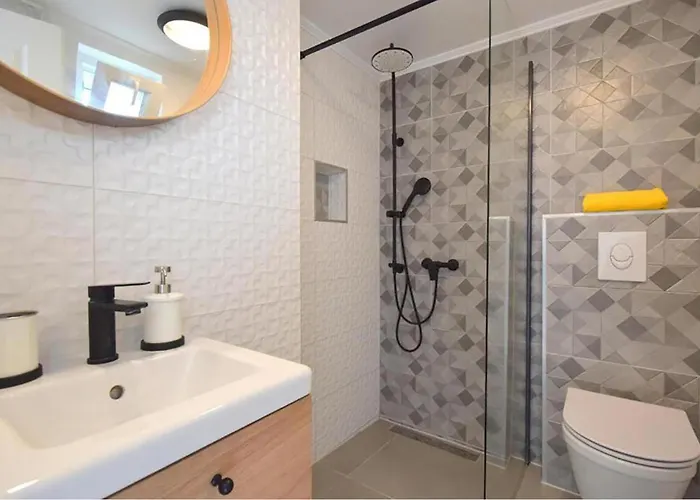 1 Bedroom Amazing In *