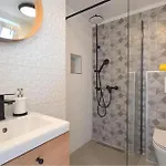 1 Bedroom Lovely In *