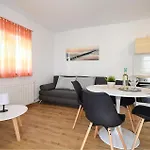 公寓 1 Bedroom Lovely In